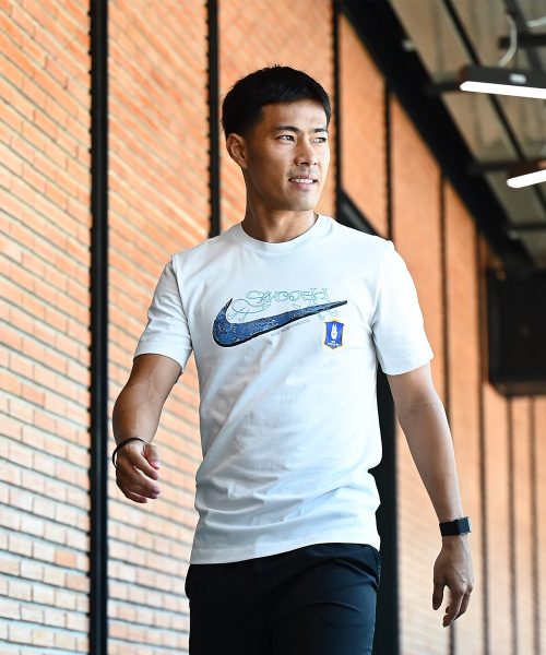 Alternative view of BGPU X NIKE WHITE TEE 2025/26 (โลโก้น้ำเงิน)